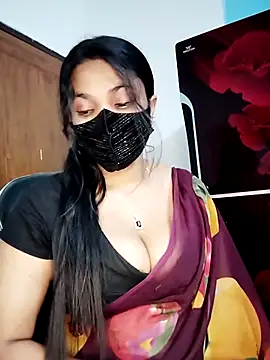 Webcam Model (Tina-Sen)  is live.Free join now!