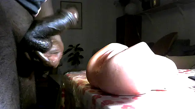 frenchblackc31 webcam