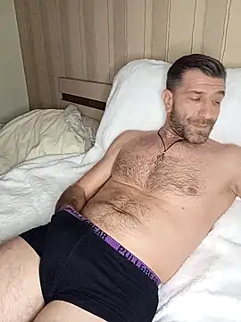 alexdaniel89 (Ask my age) - Play with my dick