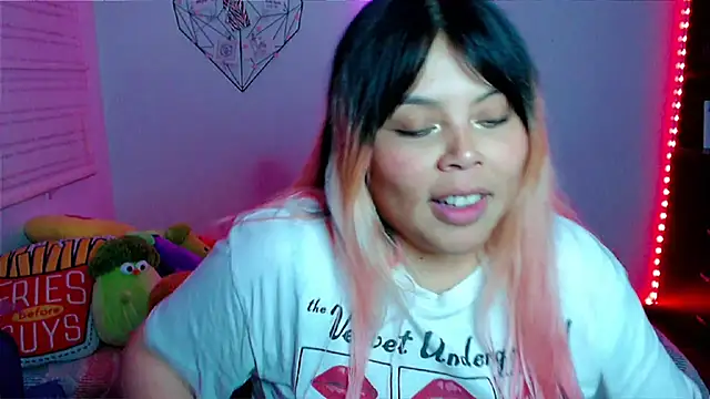 elliemoonx - EllieMoonX's free webcam