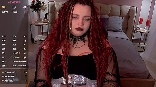 Miss_Maya_Mils webcam