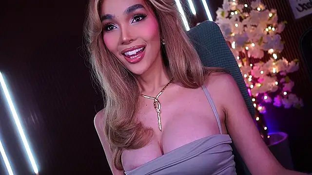 xxforyoureyesonlyxx webcam