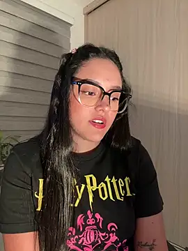 kenndall_21 - Kenndall_21's free webcam