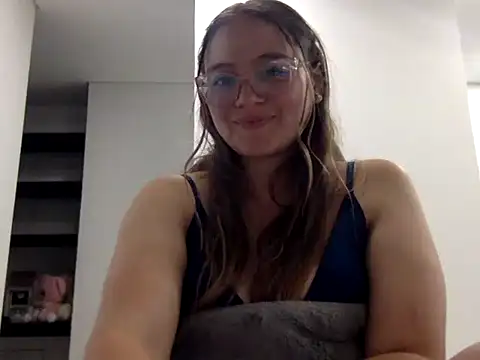 lola_r_ - LOLA_R_'s free webcam