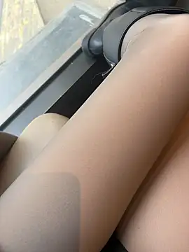 yimisun01 - Yimisun01's free webcam