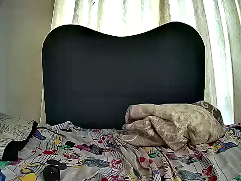 Exotic_FreakyQueen webcam