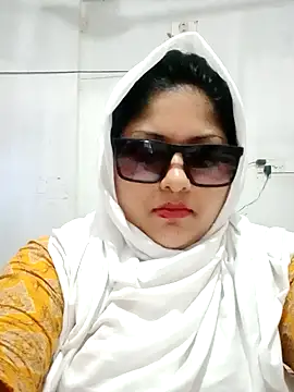 Webcam Model (Nusrat-N)  is live.Free join now!