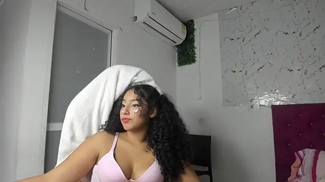 emily_stars1 - Emily_stars1's free webcam