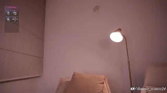 annie24_evans webcam