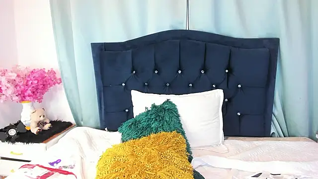 Inaya_Khalifa webcam