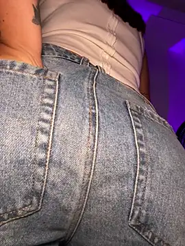 Zarahs_Blare1 webcam