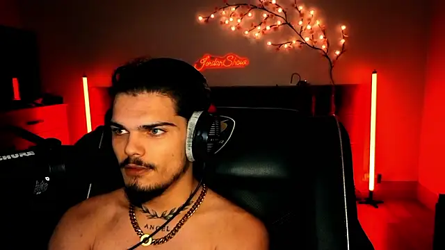 JordanShow webcam