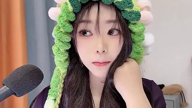 smalldaisy - Smalldaisy's free webcam - UK Sex Cams