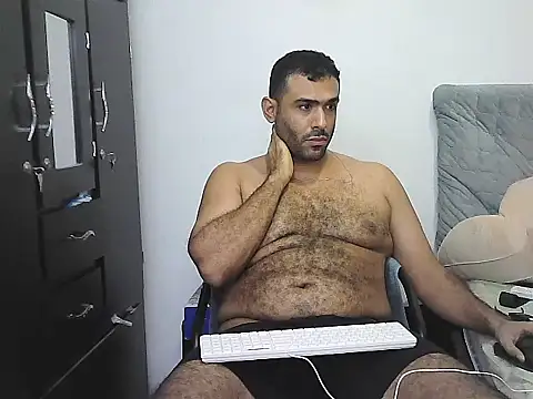 AlphaLatinoBear webcam