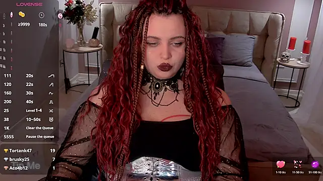 Miss_Maya_Mils webcam