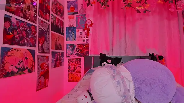 misscurvytop - MissCurvyTop's free webcam