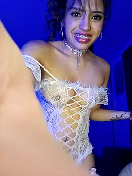 BellaChiquis_ webcam