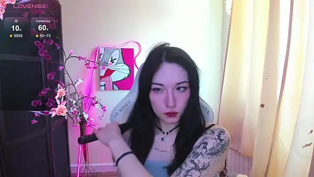 AliceeinWonderlanddd webcam