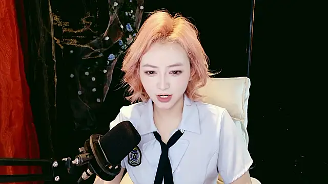 lady-mia777 (F young) - 来一支诱惑舞蹈