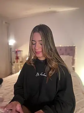 samantha_e2 - Samantha_e2's free webcam