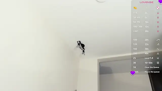 Agatha_Dubois4_ webcam