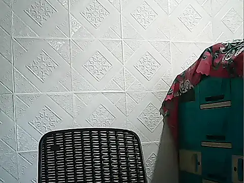 creamypussy4uxx - CreamyPussy4uxx's free webcam