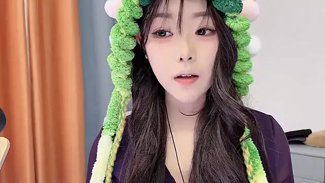 smalldaisy - Smalldaisy's free webcam