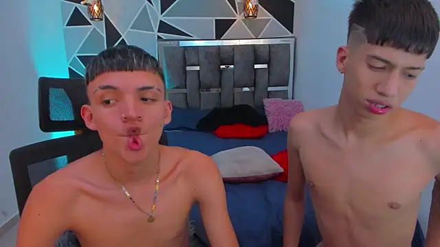 juan_nd_steven - Juan_Nd_Steven's free webcam - UK Sex Cams