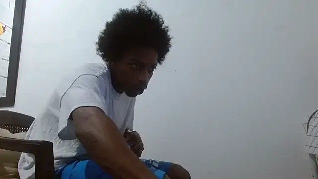 Larry-n-clouds webcam