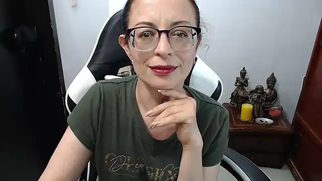 anasstaciaevans - AnasstaciaEvans's free webcam