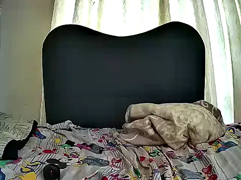 Exotic_FreakyQueen webcam