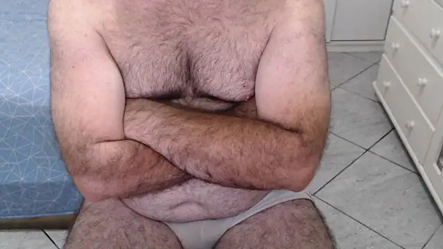 mysterbearmg (Ask my age) - CUM IN GOAL - Add Inst - Mysterbearmg