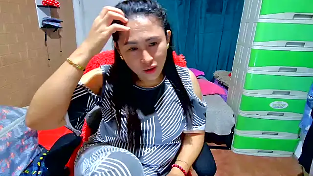 ugly-filipina - Ugly-Filipina's free webcam