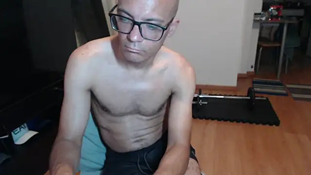 guachin_hunk - Guachin_hunk's free webcam - UK Sex Cams