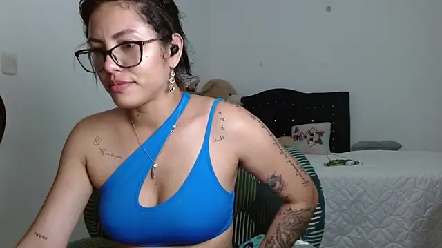 sexy_lia_ - Sexy_Lia_'s free webcam