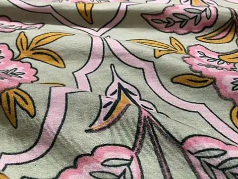 jellypuffie_22 webcam