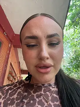 kirasunshine - KiraSunshine's free webcam