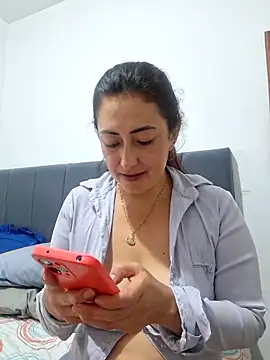 aliz963040 - Aliz963040's free webcam