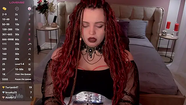 Miss_Maya_Mils webcam