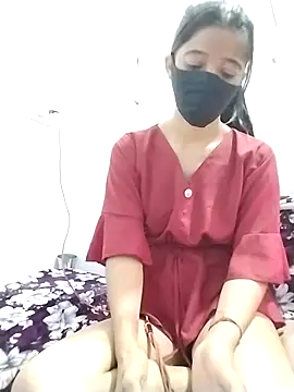 Webcam Model (Cute-Naavya)  is live.Free join now!