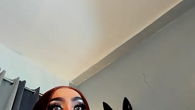 DominaAurumXXX webcam