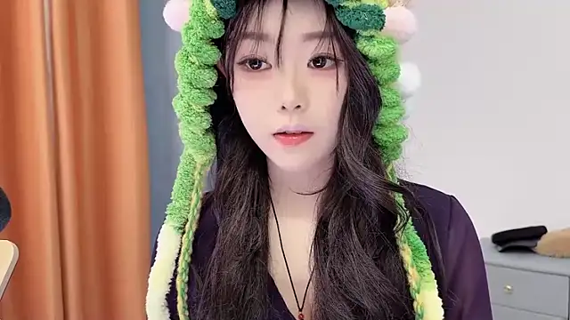 smalldaisy - Smalldaisy's free webcam