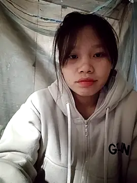 linh-miu99 webcam