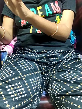 call_me_mouni099 webcam