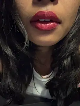 hina_001 - Hina_001's free webcam