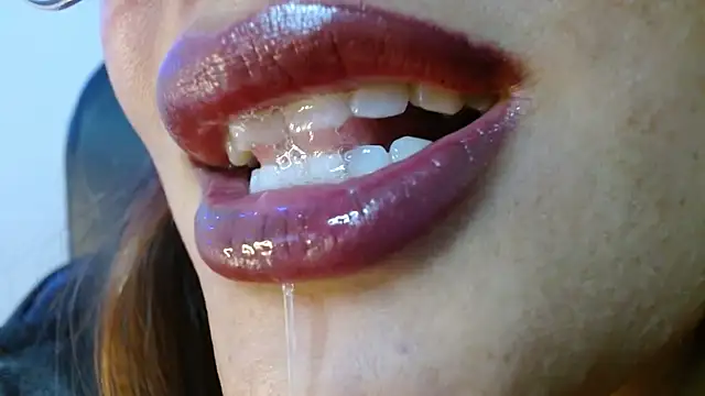 miss_evoleth2 - Miss_evoleth2's free webcam