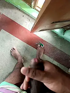 hemcrazy (M young) - Can anybody plz remove my towel and inne