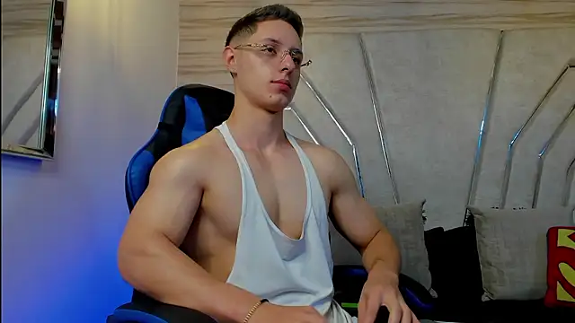 maxthomson (M twink) - MAKE ME NAKED AND HARD