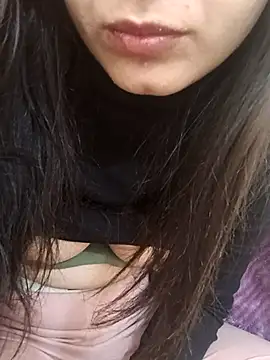 CuteSarikaLIVE webcam