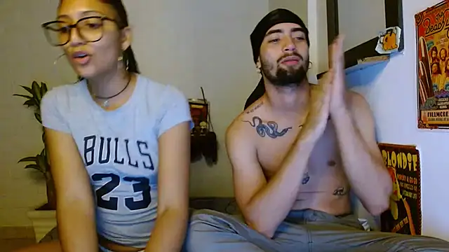 emilyxaxel - EmilyxAxel's free webcam